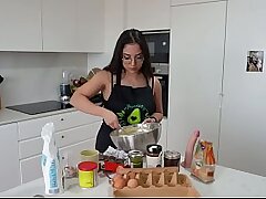 Cooking Up Pleasure: Lilixx's Ass Gets Creamy